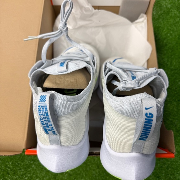 Nike Zoom Fly 4 Sneakers - Picture 4 of 5